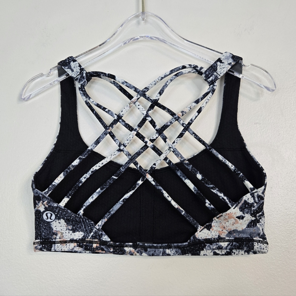 🌿 lululemon Black/Grey/Pink Floral Sports Bra, Size 2 ~ EUC - Picture 2 of 5